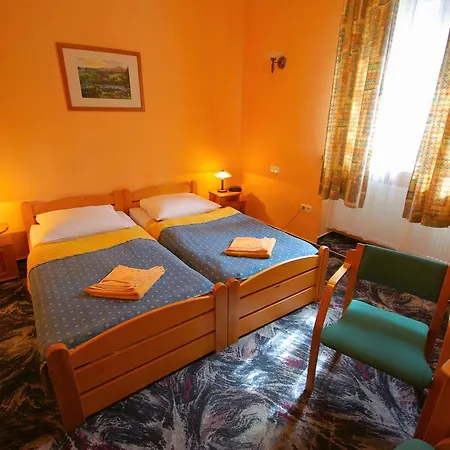 Bed & Breakfast Olimp Retro 3*